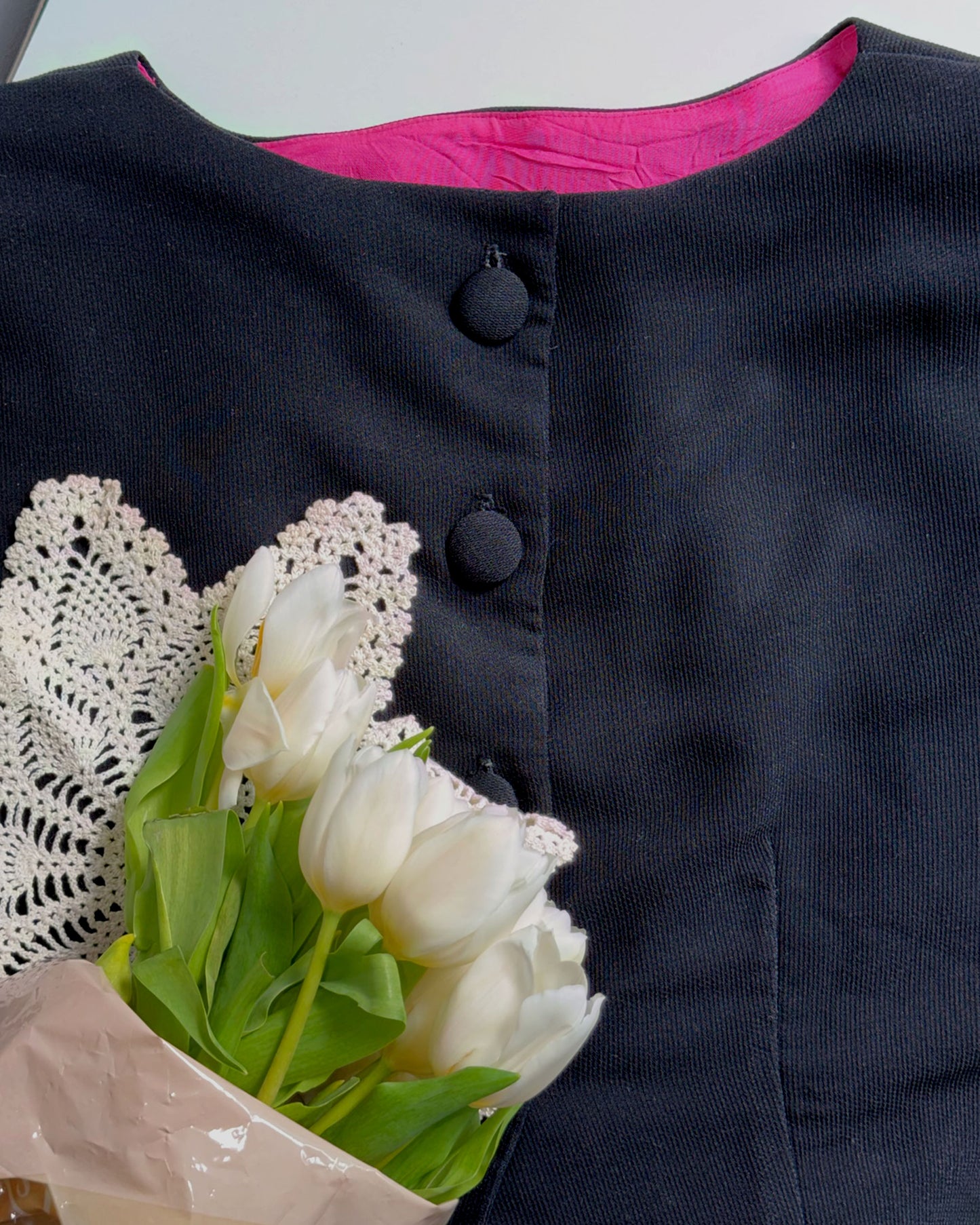 2000's Floral Shell Button Back Top- size S
