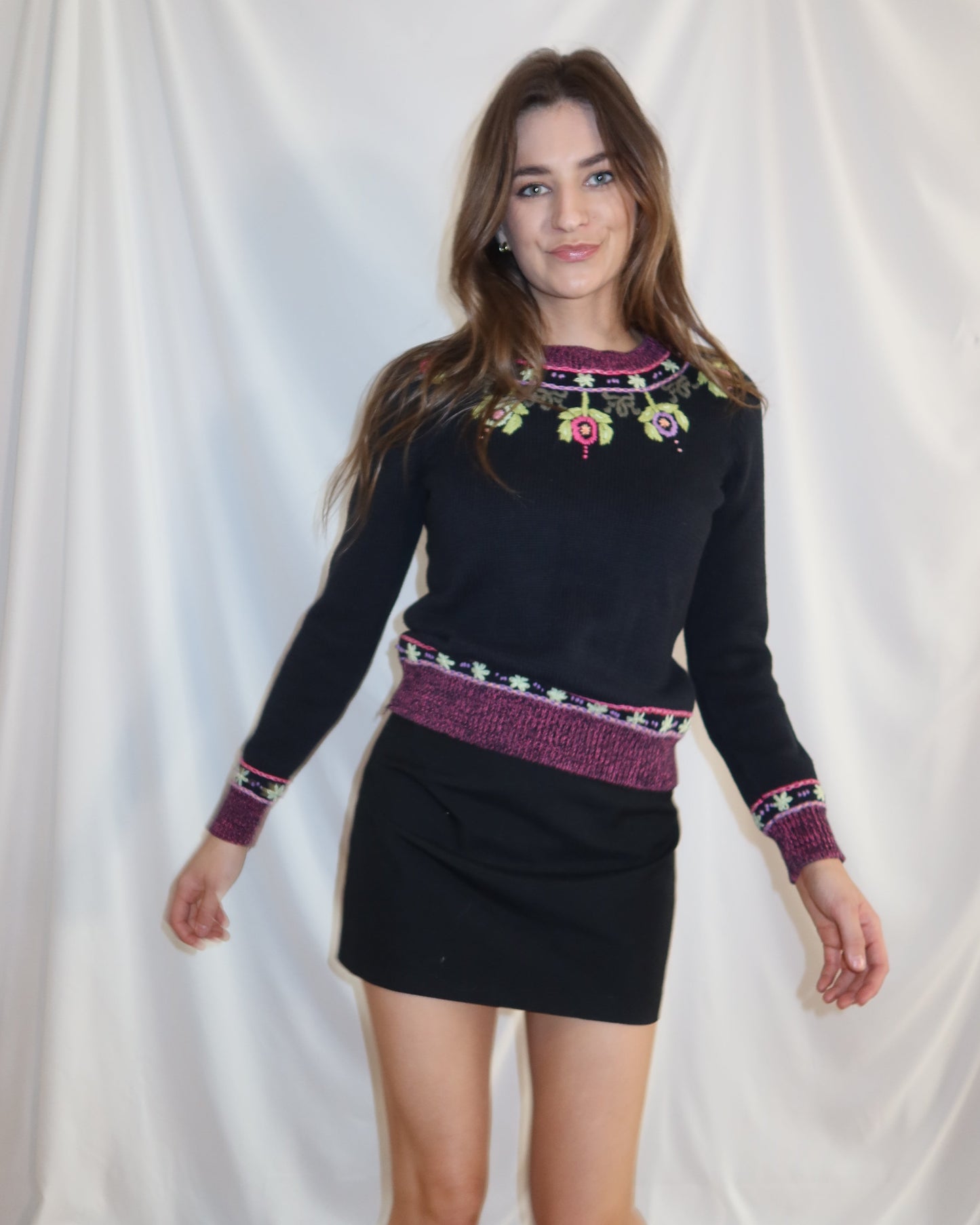 2000's Cotton Blend Embroidered Sweater- Size S/M
