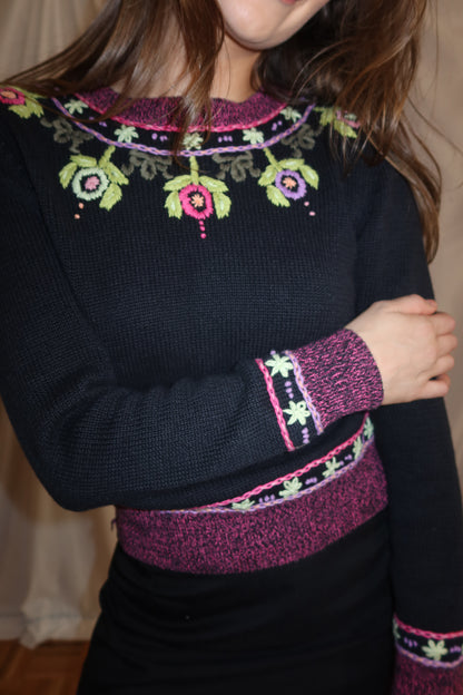 2000's Cotton Blend Embroidered Sweater- Size S/M