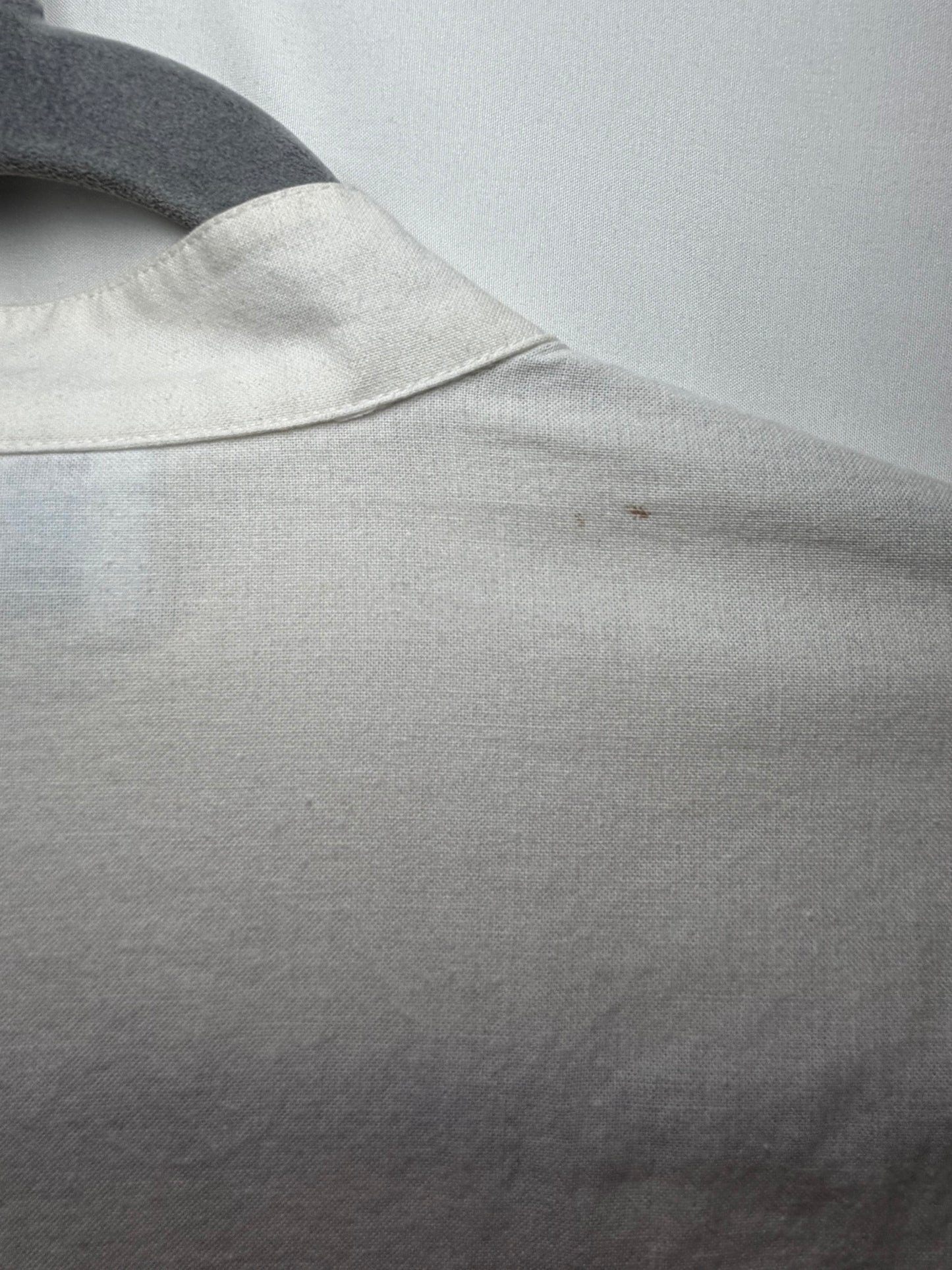 2,000's 100% Cotton Pintuck Button down Shirt- Size S