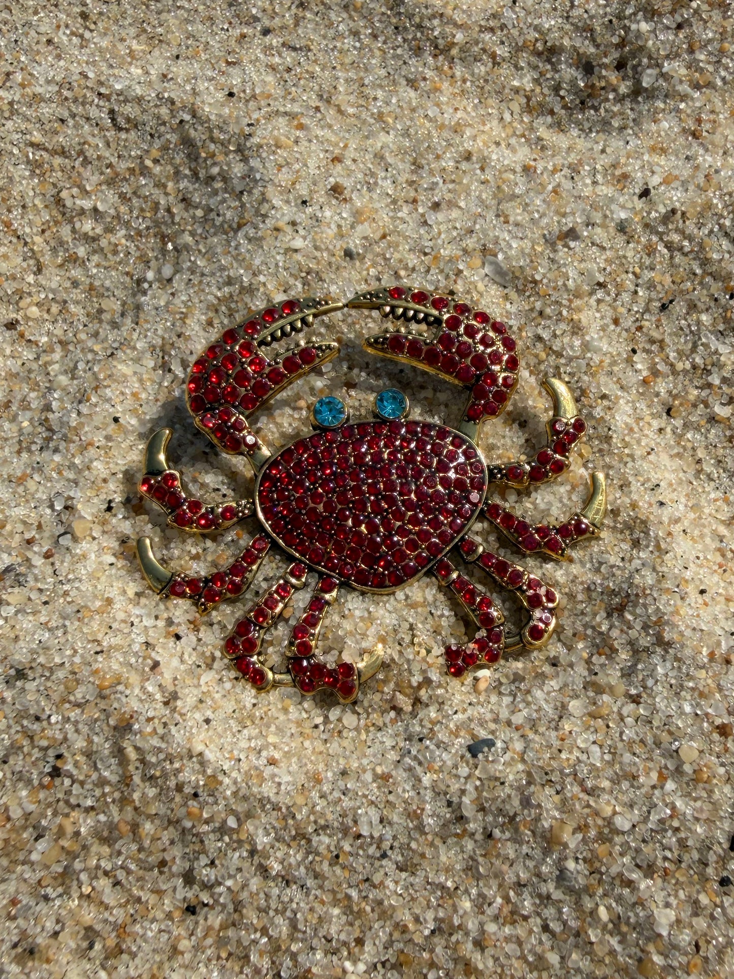 Adorable Crab Rhinestone Broach