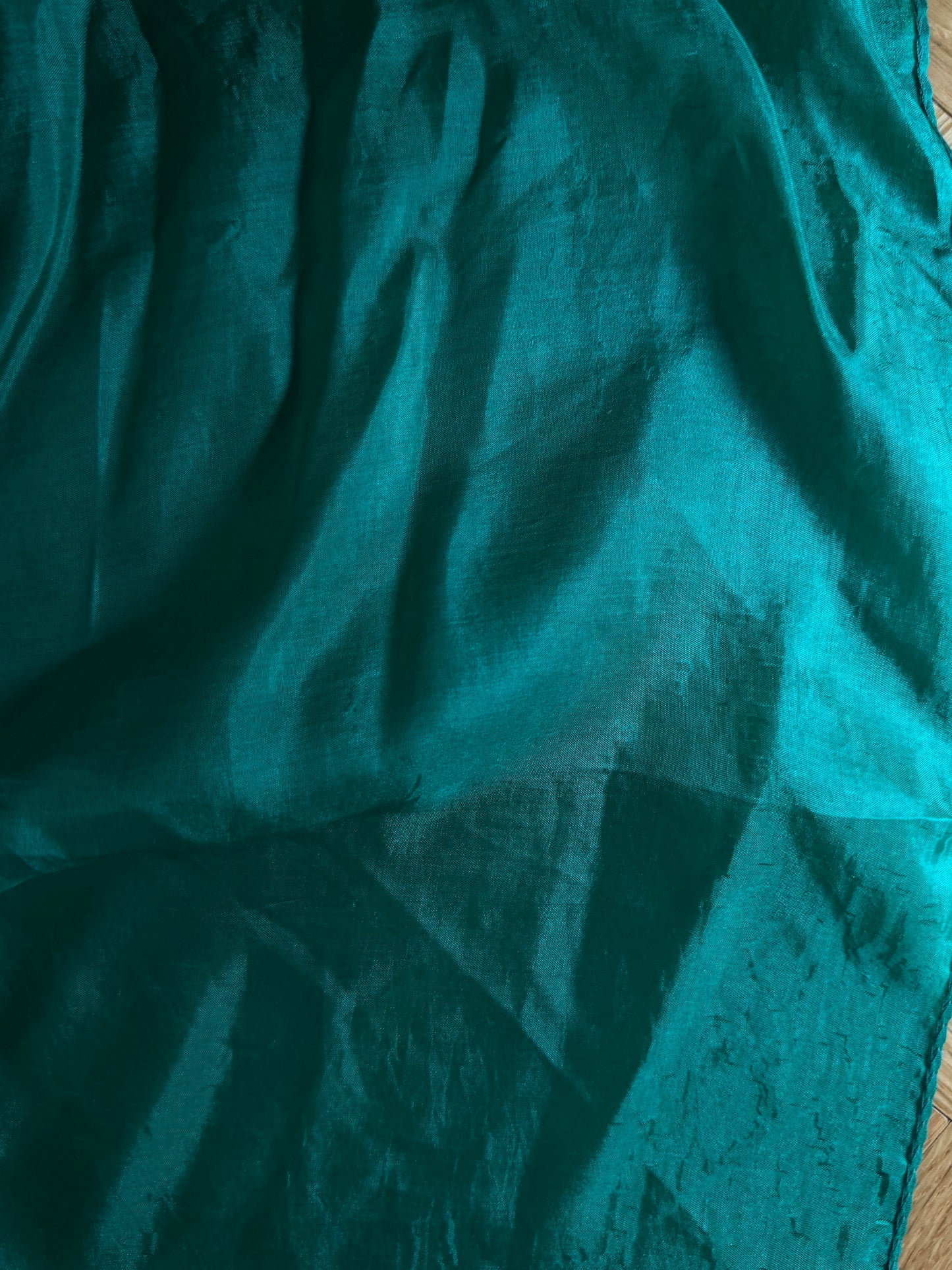 100% Silk Green Scarf