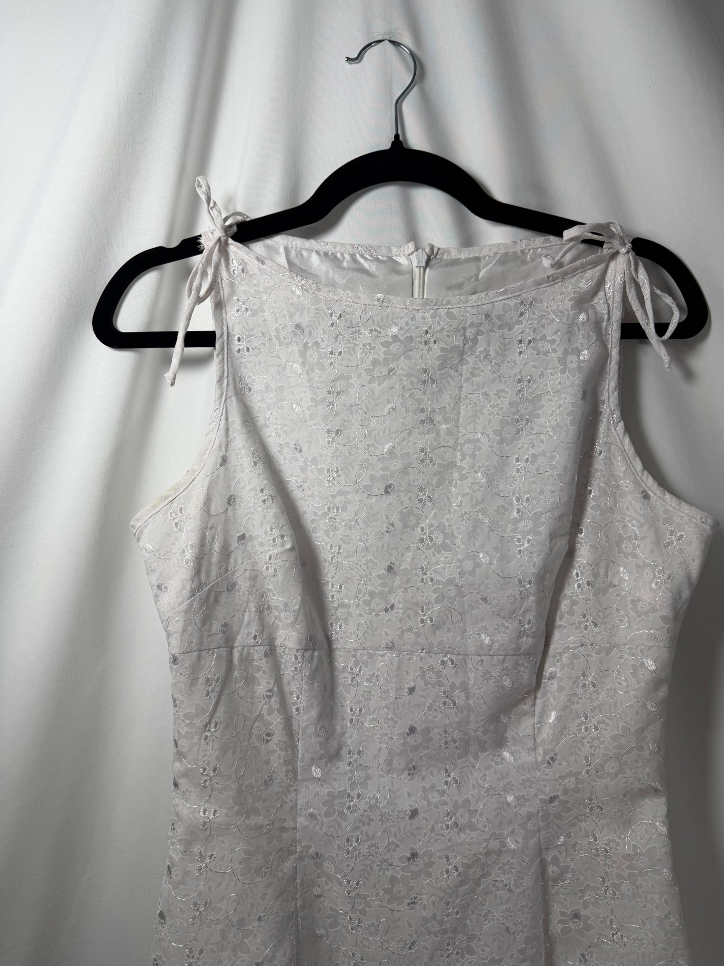 1990's Eyelet Boatneck Bow Detail Mini Shift Dress- Size 2/4