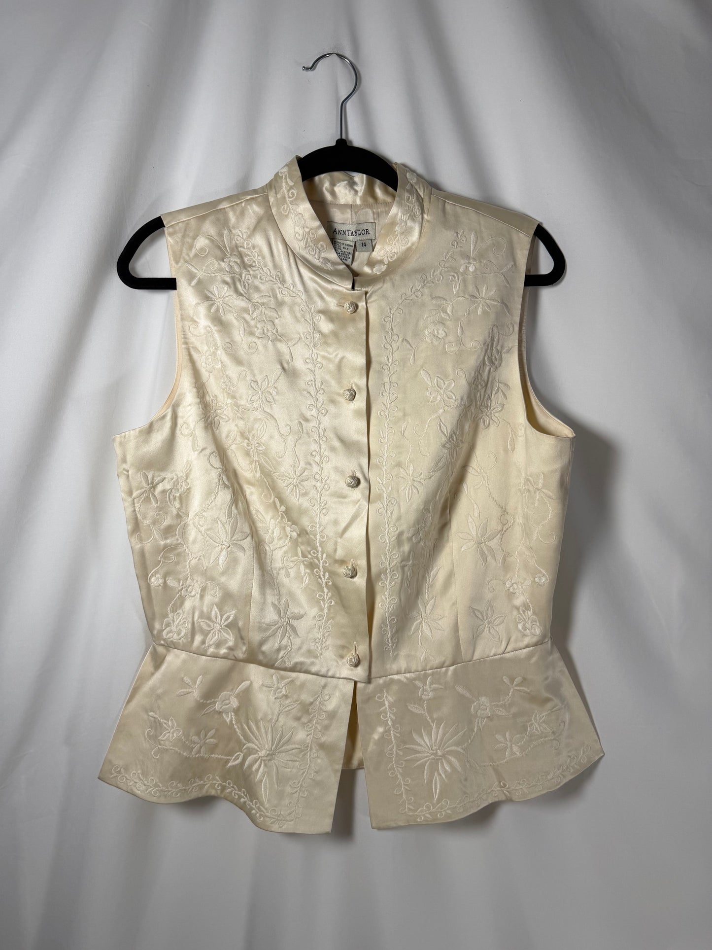 1990's 100% Silk Mandarin Collar Embroidered Vest/Top- Size 14 or M/L