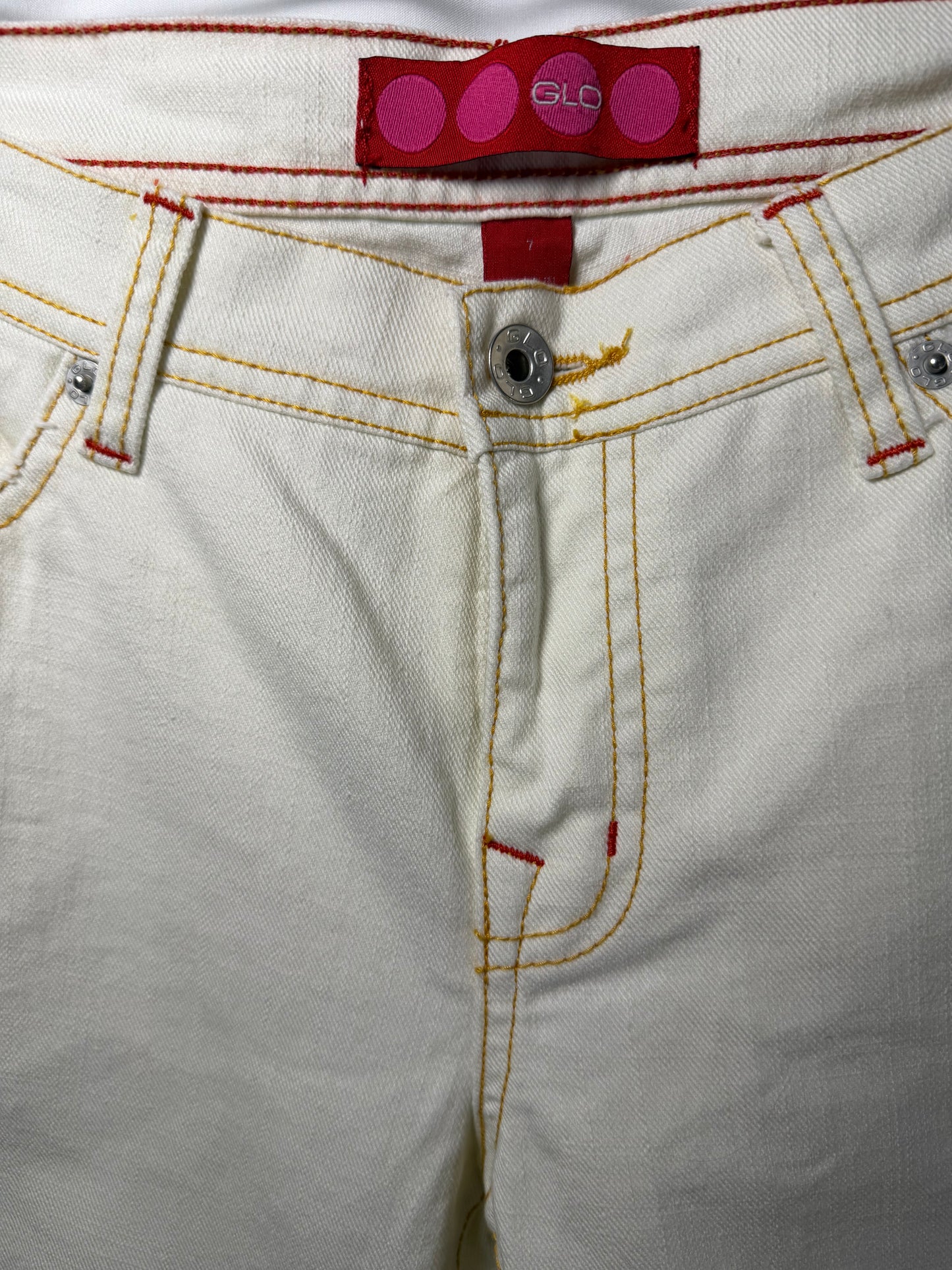 Y2K Low Rise White Jeans W Contrast Stitching- Size 7/S
